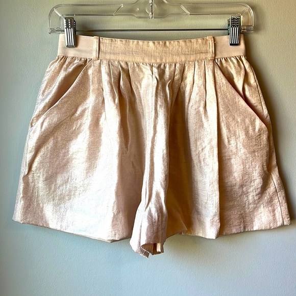 🏷️ 2/$20 Club Monaco Iridescent Pink Pull on Dress Shorts - Picture 1 of 10